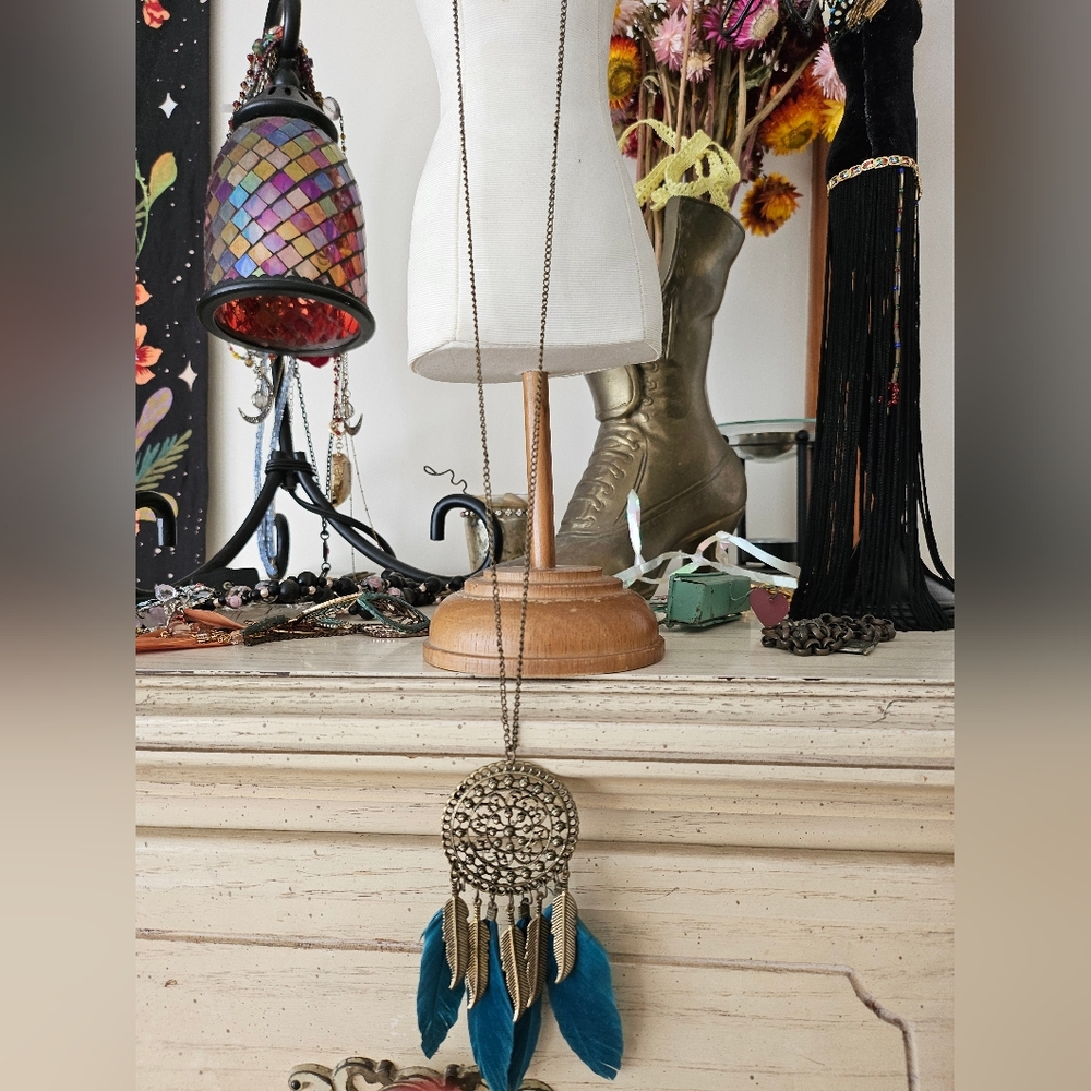 Five Feathers BOHO Necklace♡ NWOT♡